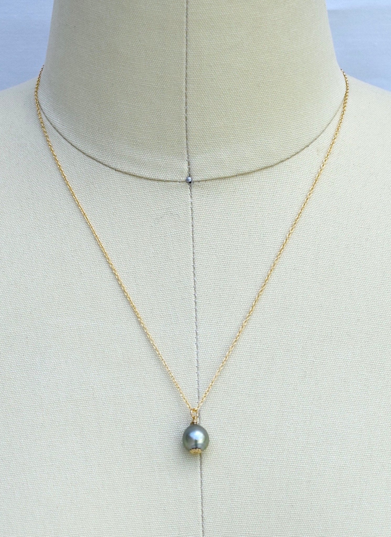 Beautiful popular Natural Tahitian pearl pendant necklace F