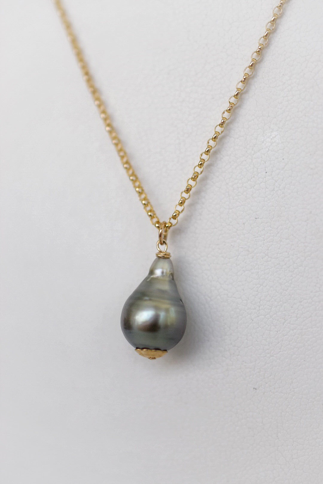 Beautiful Natural Tahitian pearl pendant outlet necklace F